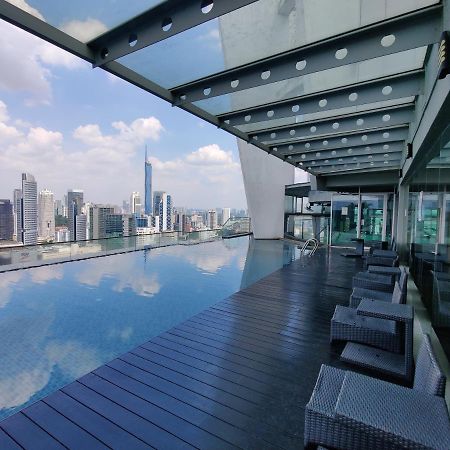 Skybed Over The Sky Hostel @Regalia Suites & Residences Kl Kuala Lumpur Zewnętrze zdjęcie